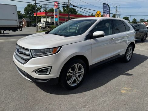 Used 2018 Ford Edge Titanium w/ Technology Package AWD/4WD image 5