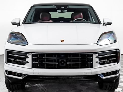 Certified 2024 Porsche Cayenne S AWD/4WD image 7