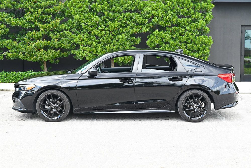 Used 2024 Honda Civic Sport image 3