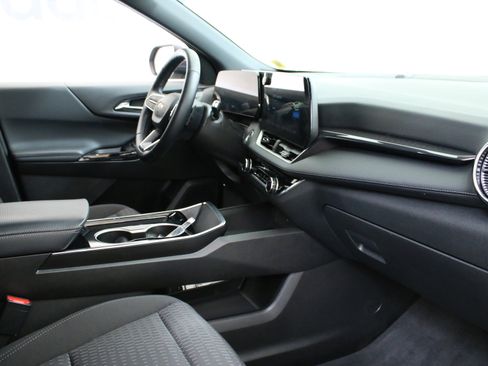Certified 2025 Chevrolet Equinox LT FWD image 26