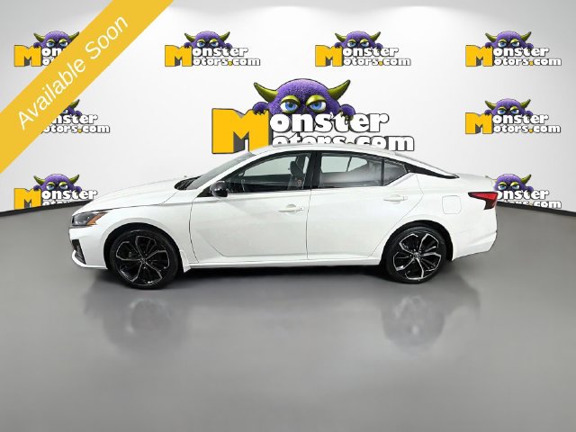 Used 2023 Nissan Altima 2.5 SR AWD/4WD image 8