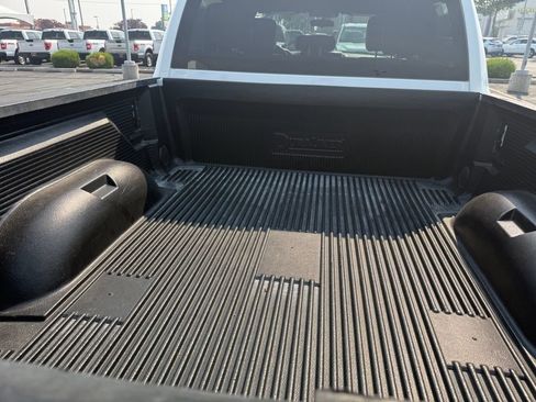 Used 2021 RAM 2500 Tradesman w/ Chrome Appearance Group AWD/4WD image 7
