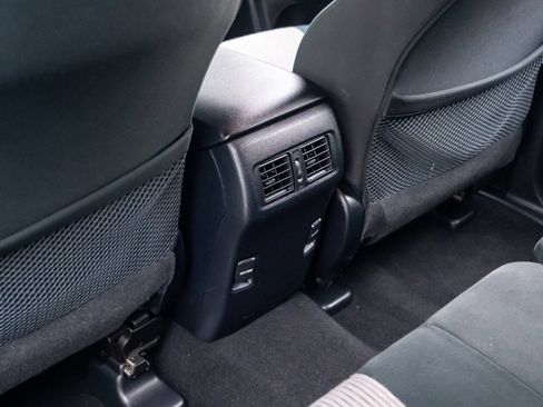 Used 2019 Toyota 4Runner SR5 AWD/4WD image 17