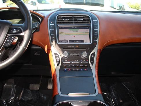 Used 2019 Lincoln Nautilus Black Label FWD image 13