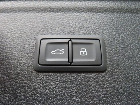 Used 2021 Audi SQ5 Premium w/ Convenience Package AWD/4WD image 39