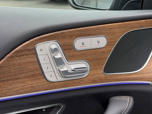 Certified 2025 Mercedes-Benz GLE 450 4MATIC image 4