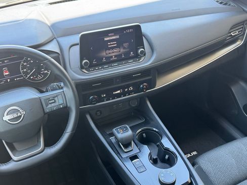 Used 2025 Nissan Rogue SV AWD/4WD image 20