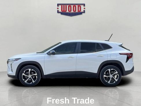 Used 2025 Chevrolet Trax RS w/ Driver Confidence Package FWD image 4