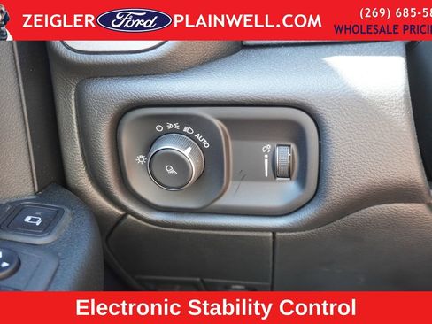 Used 2024 RAM 3500 Tradesman w/ Safety Group image 24