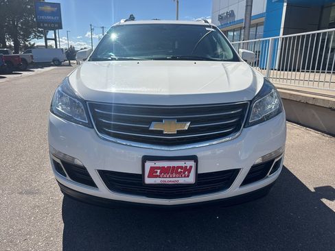 Used 2015 Chevrolet Traverse LT image 3
