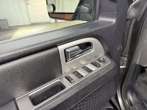 Used 2017 Ford Expedition EL Limited w/ Equipment Group 301A AWD/4WD image 24