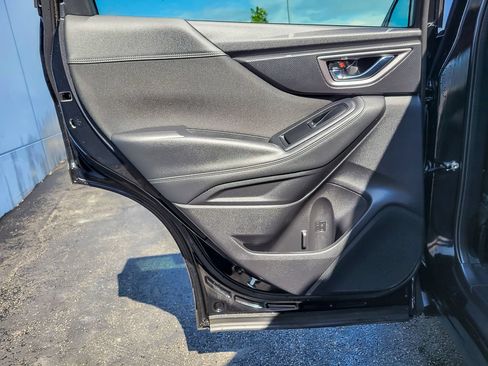 Certified 2023 Subaru Forester Premium AWD/4WD image 17