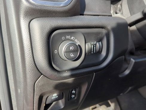 Used 2019 RAM 1500 Laramie image 22