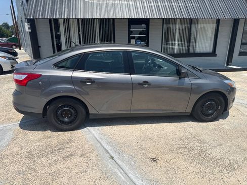 Used 2012 Ford Focus S FWD image 8