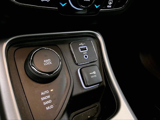 Used 2019 Jeep Compass Sport w/ Cold Weather Group AWD/4WD image 32