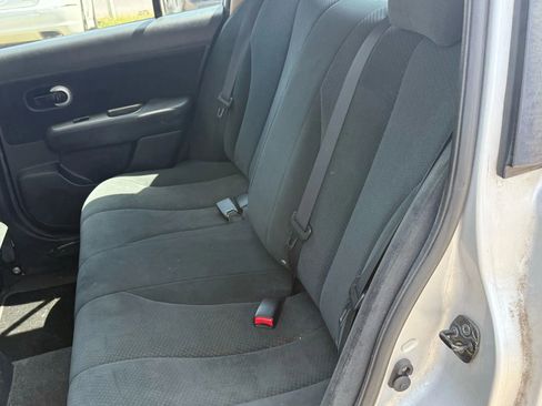 Used 2011 Nissan Versa 1.8 S w/ Plus Pkg image 5