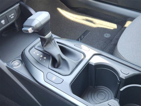 New 2025 Kia K4 LXS image 15