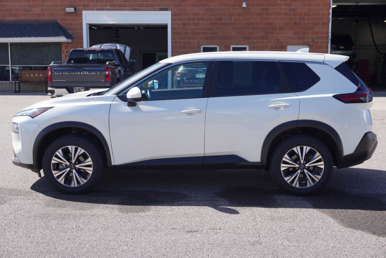 Used 2023 Nissan Rogue SV AWD/4WD image 2