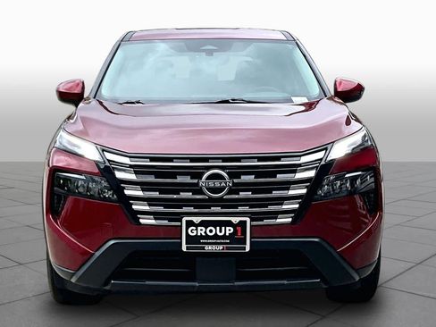 Used 2025 Nissan Rogue SV FWD image 4