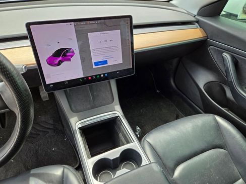 Used 2021 Tesla Model 3 Standard Range Plus RWD image 8