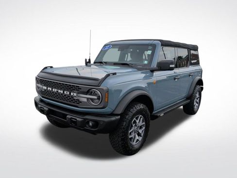 Certified 2022 Ford Bronco Badlands AWD/4WD image 3