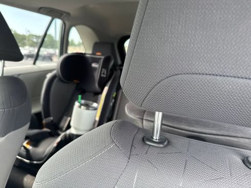Used 2020 Toyota RAV4 XLE w/ Convenience Package FWD image 11