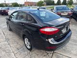 Used 2015 Ford Fiesta SE image 3