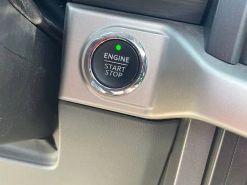 Used 2021 Ford F150 XLT w/ Equipment Group 302A High RWD image 17