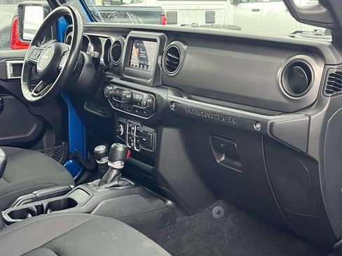 Used 2021 Jeep Wrangler Unlimited Sport image 24