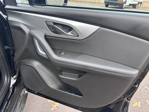 Used 2019 Chevrolet Blazer LT image 12