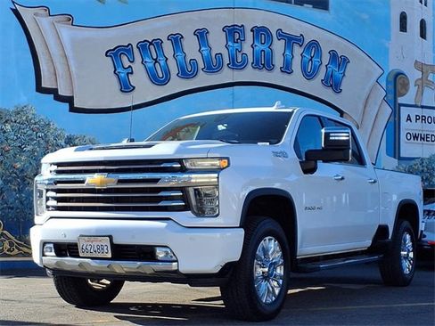 Used 2020 Chevrolet Silverado 2500 High Country w/ Technology Package image 1