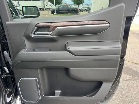Used 2024 GMC Sierra 1500 SLT w/ SLT Premium Plus Package AWD/4WD image 15