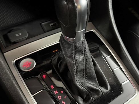 Used 2020 Volkswagen Passat 2.0T SE image 17