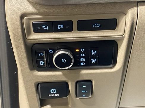 Certified 2024 Ford F150 Platinum w/ Equipment Group 703A Plus AWD/4WD image 35