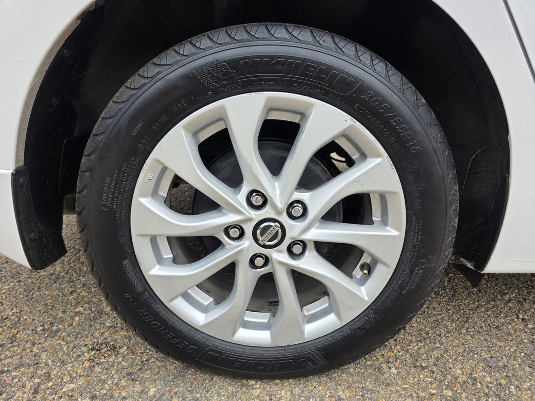 Used 2016 Nissan Sentra SV w/ Style Package FWD image 42