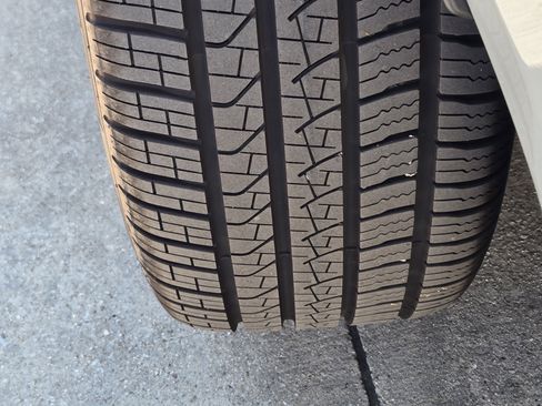 New 2026 Volvo XC60 T8 Ultra w/ Protection Package Premier image 12