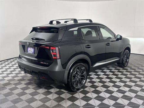New 2025 Nissan Kicks SR w/ Illumination Package AWD/4WD image 3