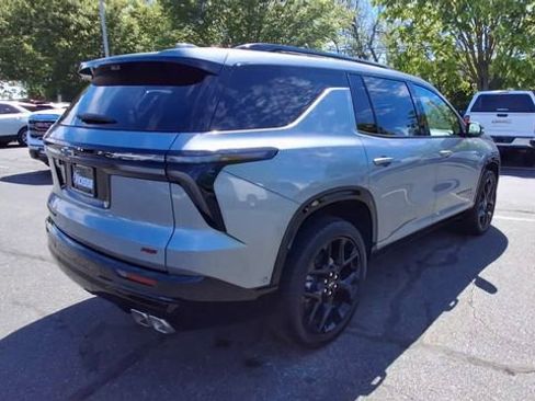 Certified 2026 Chevrolet Traverse RS w/ LPO, Floor Liner Package AWD/4WD image 8