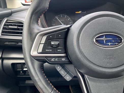 Used 2020 Subaru Crosstrek 2.0i Premium w/ Moonroof Package 2 AWD/4WD image 24