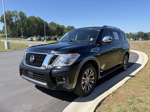 Used 2020 Nissan Armada SL w/ Premium Package AWD/4WD image 3