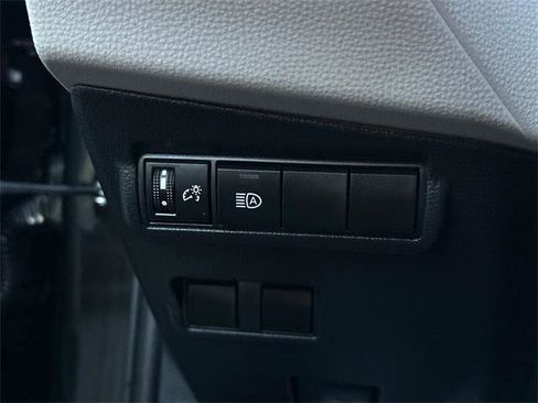 Certified 2024 Toyota Corolla Cross L image 21