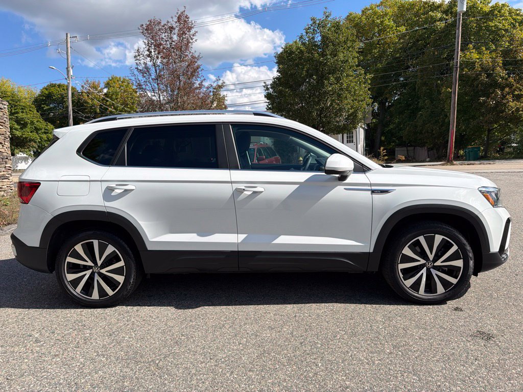 Used 2022 Volkswagen Taos SE AWD/4WD image 7