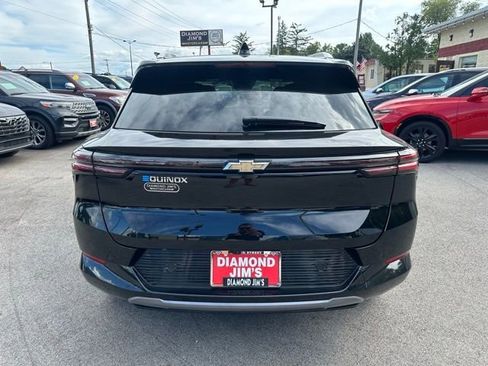 Used 2024 Chevrolet Equinox EV LT image 17