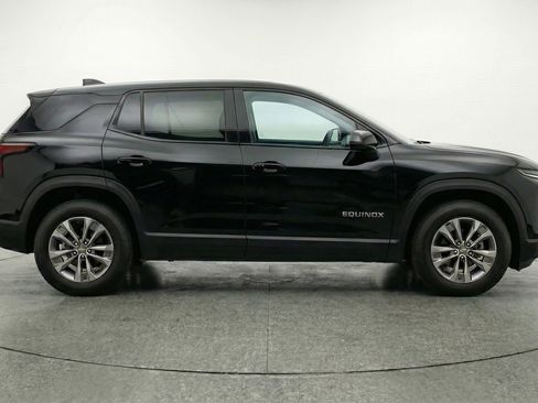 Used 2025 Chevrolet Equinox LT FWD image 11