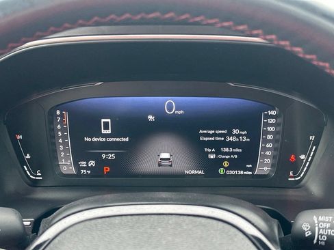 Used 2025 Honda Pilot Black Edition image 27