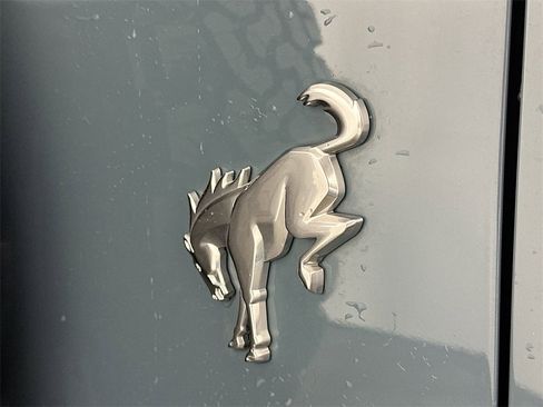 Used 2021 Ford Bronco Badlands image 38