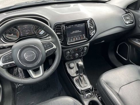 Used 2019 Jeep Compass Limited w/ Safety & Security Group AWD/4WD image 17