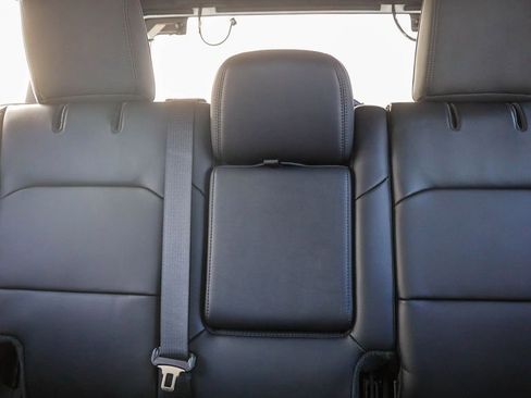 New 2025 Jeep Wrangler Unlimited Rubicon image 27