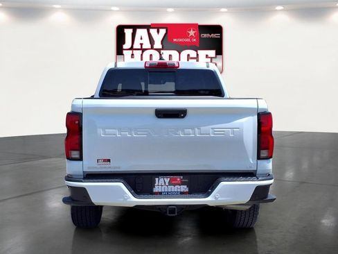 Used 2024 Chevrolet Colorado LT w/ LT Convenience Package III AWD/4WD image 5