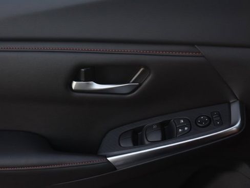 New 2025 Nissan Sentra SR image 23